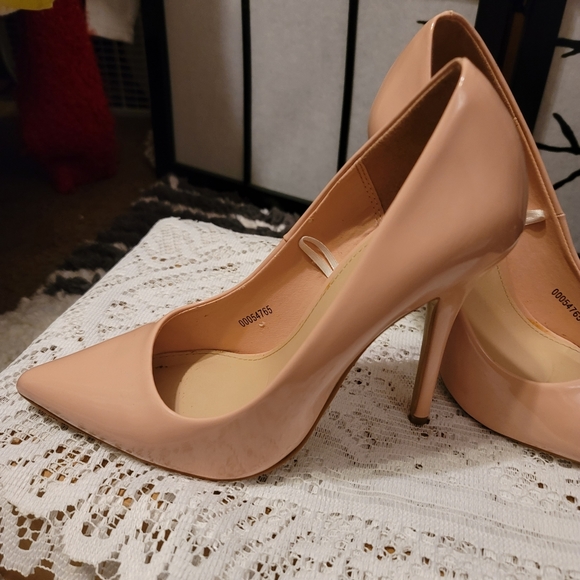 Forever 21 ladies classic slip on pointy toe stilletto high heal pumps Size 9 - Picture 5 of 12